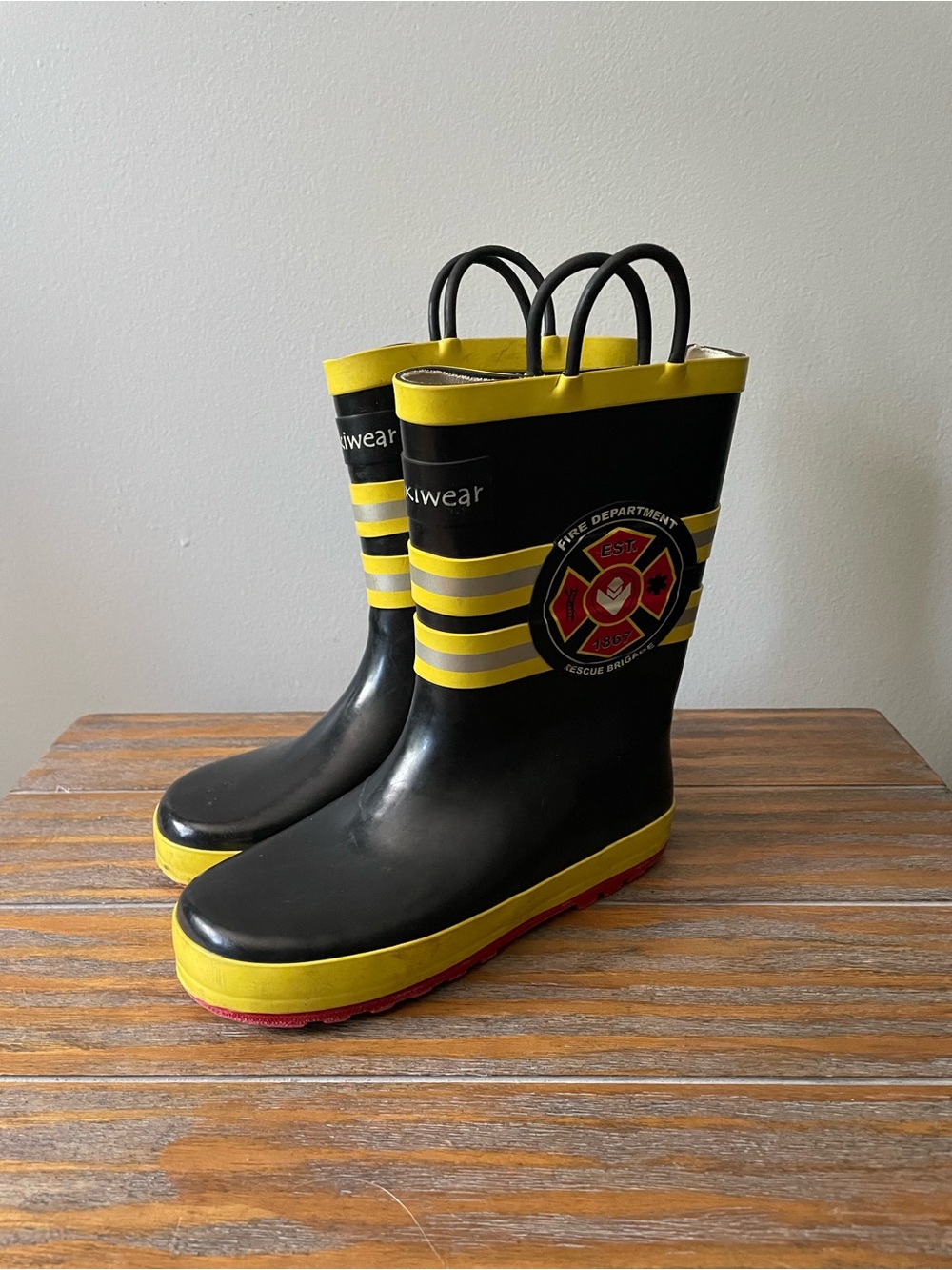 Oaki Kids Fireman Rescue Rain Boots - size 2
